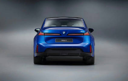 创新这一块，全新宝马i3提前泄露了还是能看出有概念车的设计元素的，你们觉得好看吗