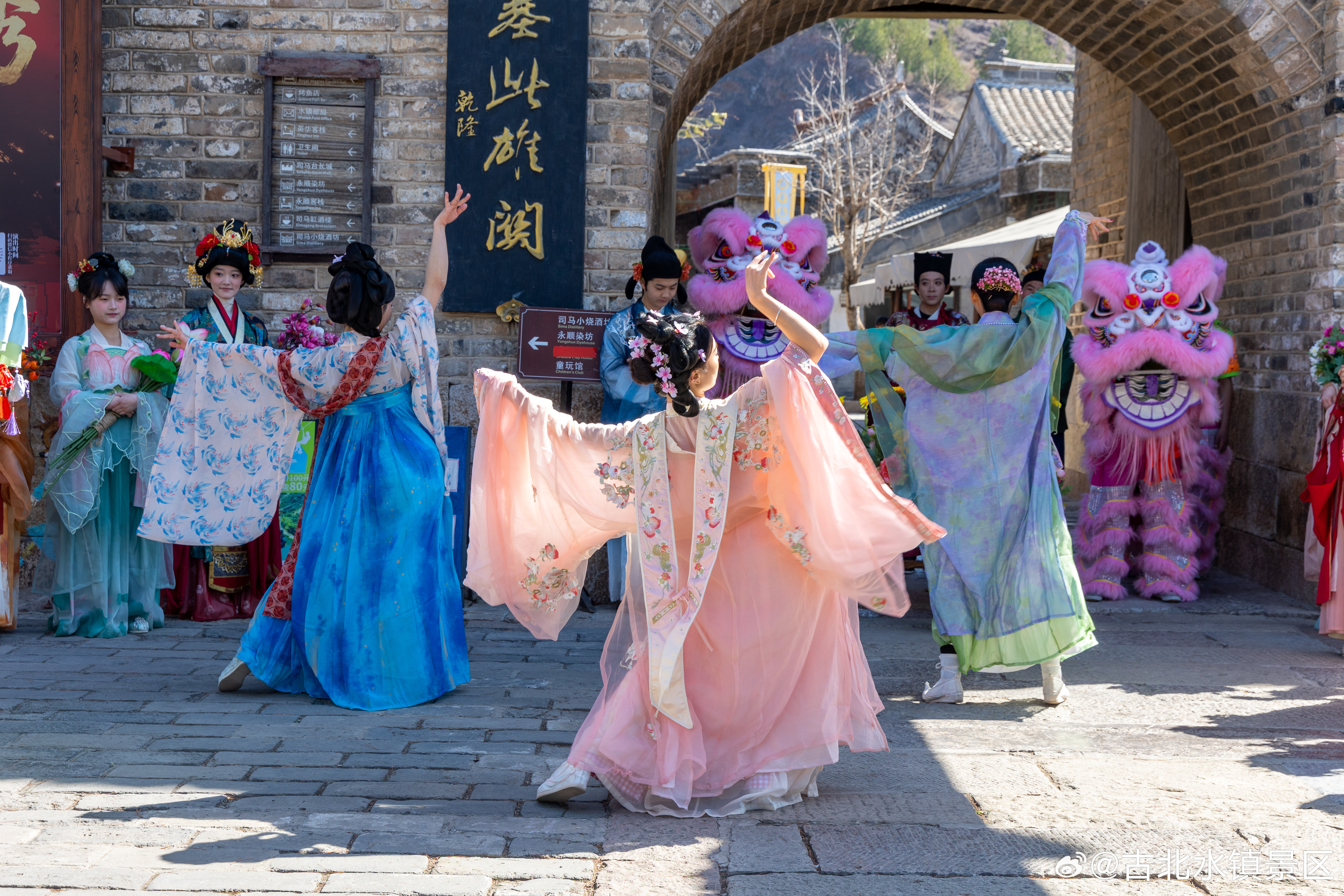 世间很多美好的事物，并非触手可及经过时间的酝酿和打磨，等待的结果才更显珍贵早安，