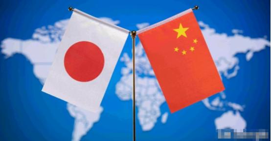 日本前航空幕僚长田母神俊雄声称，中国时代已然终结！
 
最近，日本前航空幕僚长田