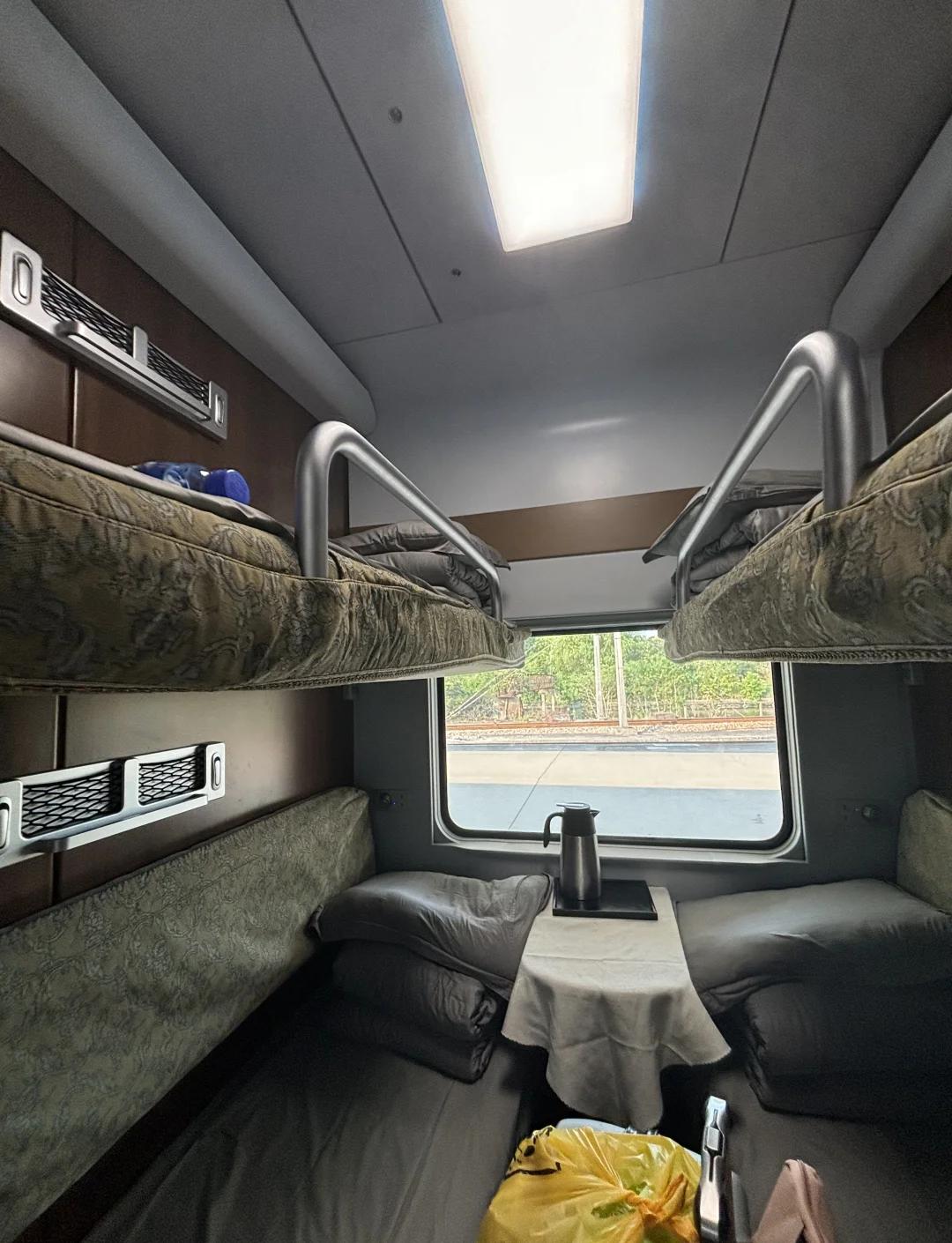 爱旅游的朋友们，现在出行还只盯着高铁和普铁吗？强烈建议试试动卧！
 
我这次从萍