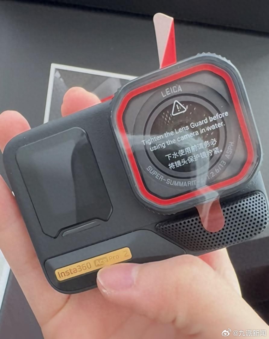 #随机镶1克足金运动相机限量99份#【#公司回应运动相机随机镶1克足金#：新年特