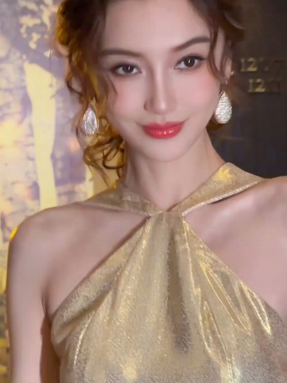 论红毯战神还得看AngelababyAngelababy的芭莎艺术之夜红毯造型杀