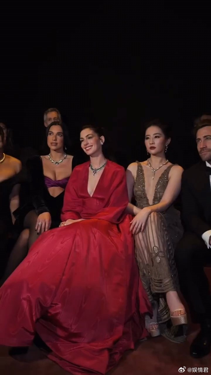 宝格丽高珠发布秀现场花絮宝格丽高珠发布秀现场花絮，对我眼睛也太好了吧 