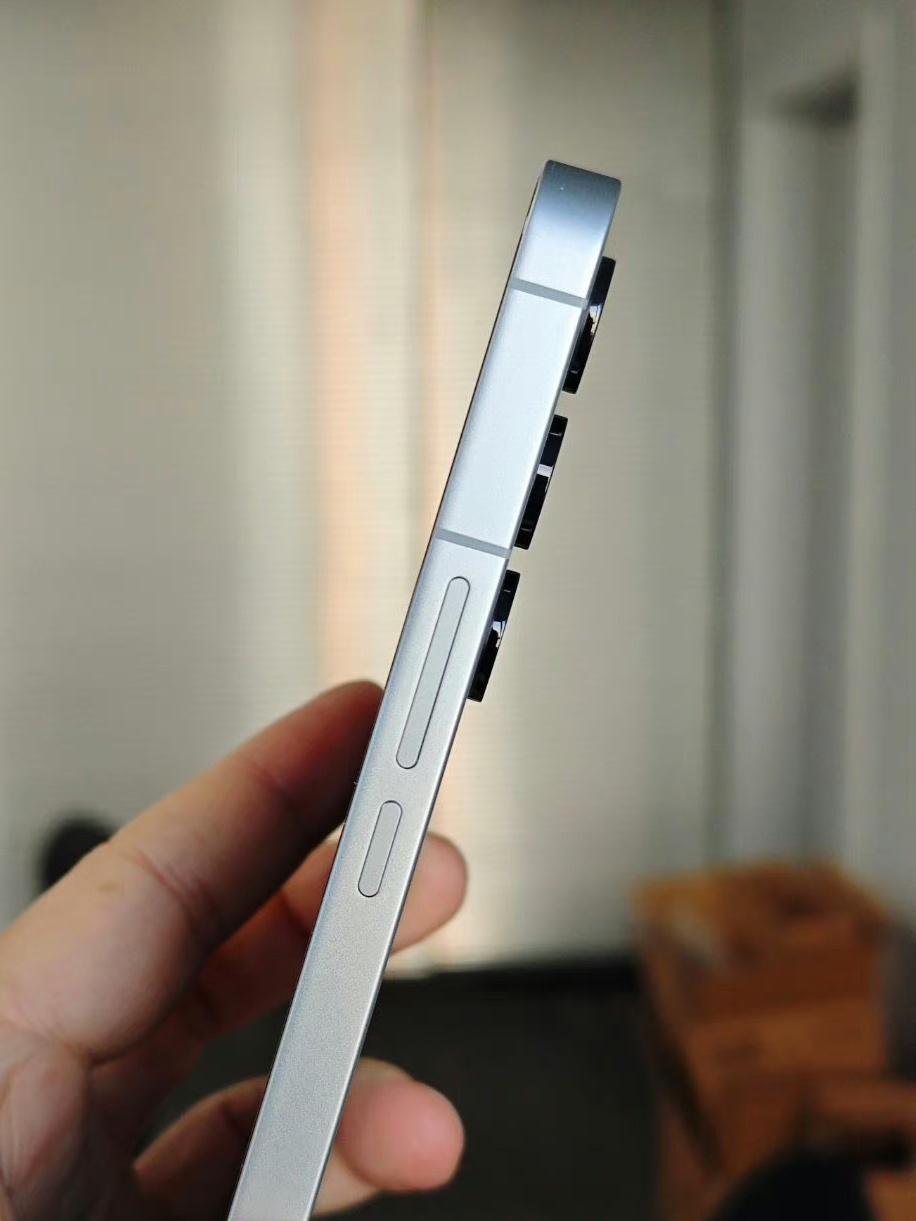 一眼iPhone15，仔细看魅族21 ​​​