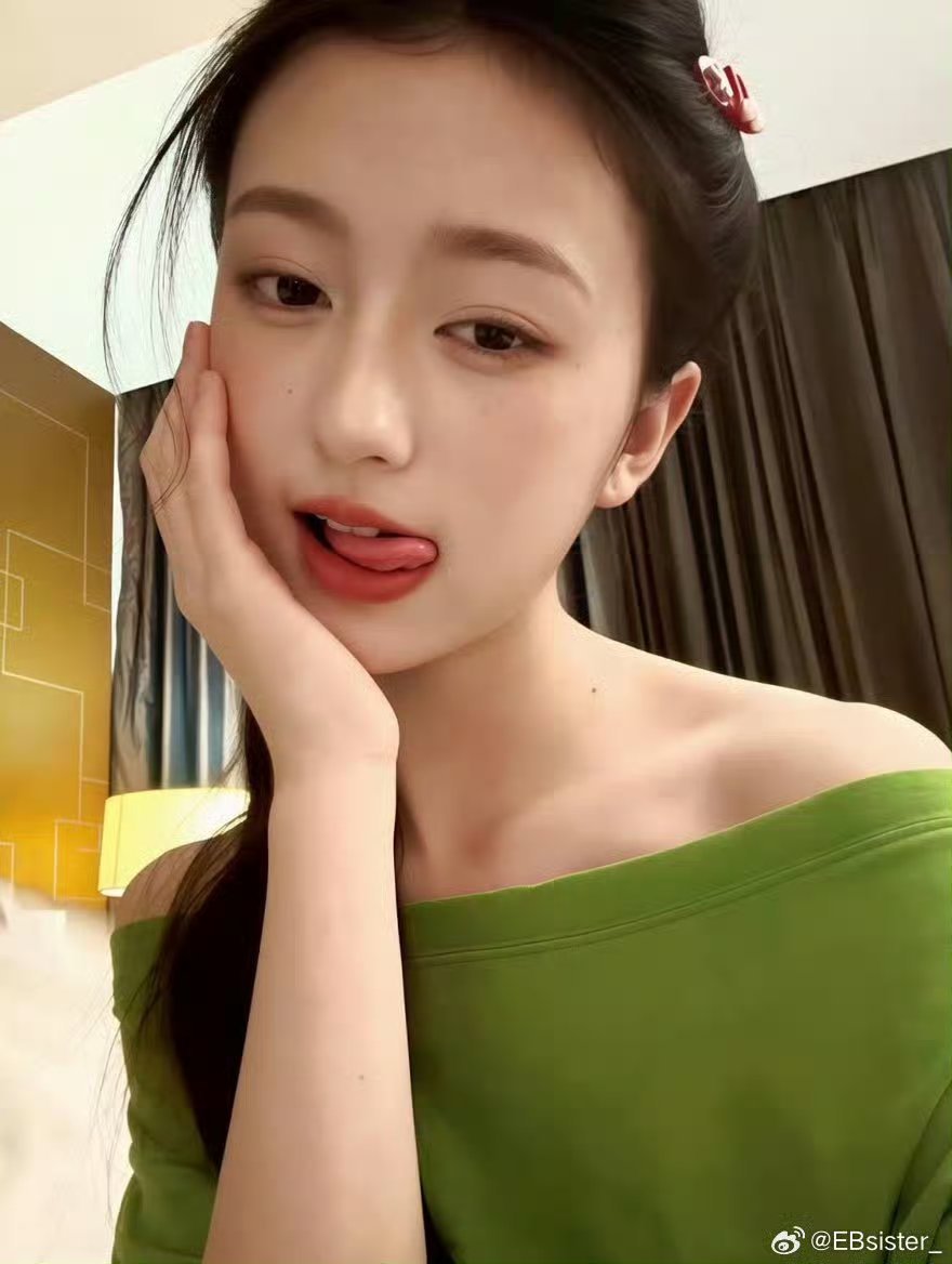 裴佳欣好美