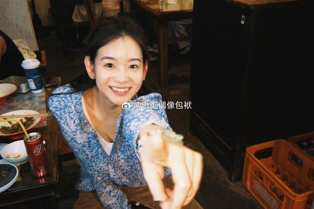 李昂珈官宣和颂李昂珈官宣和颂传媒迎来全新起点！李昂珈官宣签约和颂传媒。褪去稚嫩慢