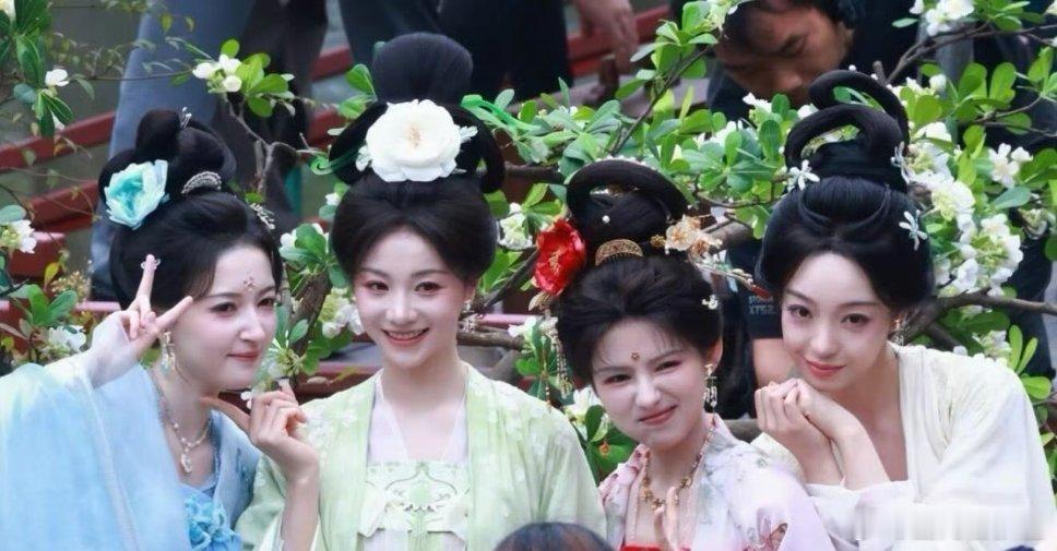 攻玉鹤男要被女二掀桌了吗 