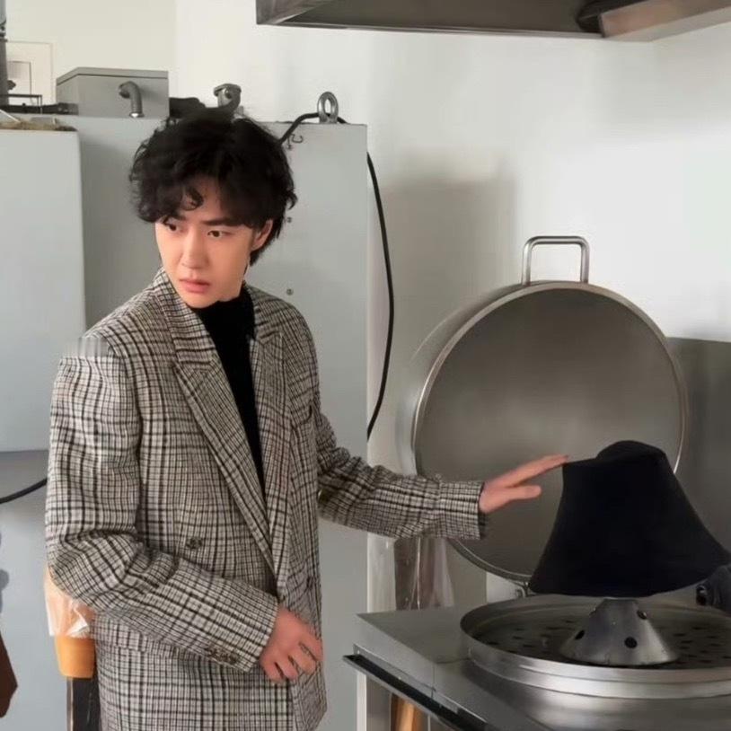 我们王总即便是在做王总的时候也很好笑 