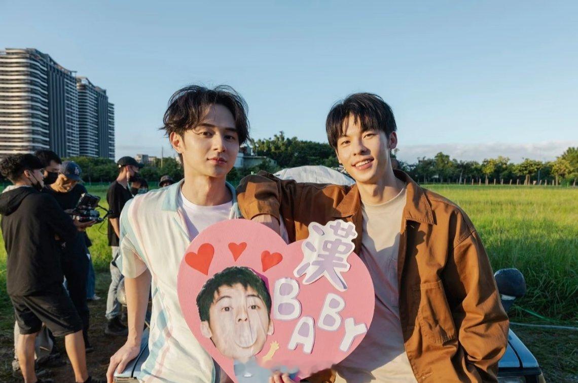 其实很久不联系的人，不熟也正常吧？怎么被传反目呢，许光汉张轩睿感觉很有cp感，麻