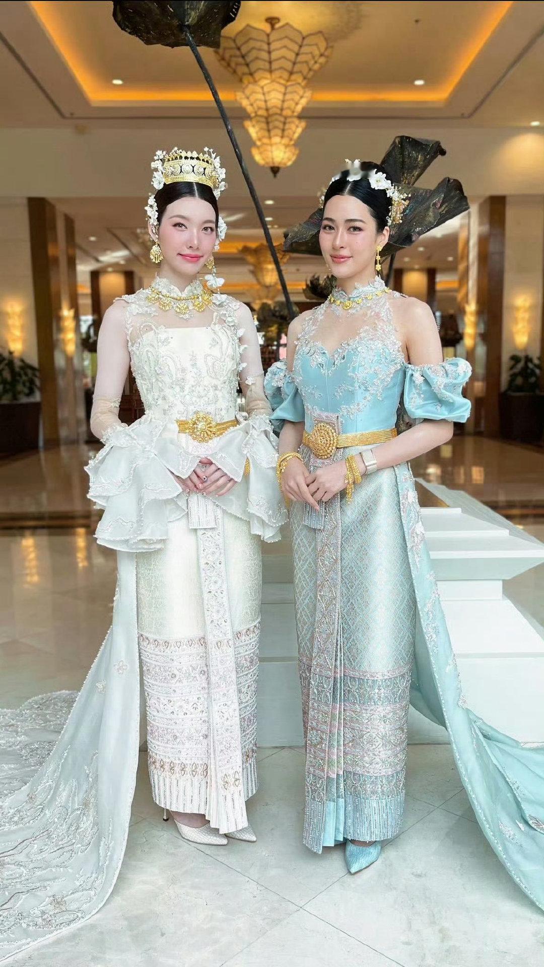 Only You官博更新邝玲玲、Orm Kornnaphat双人合照，美女就是要