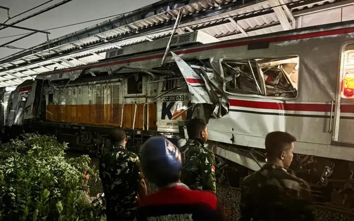 雅加达一车站凌晨发生列车相撞事故

印度尼西亚首都雅加达郊外发生两列火车相撞事故