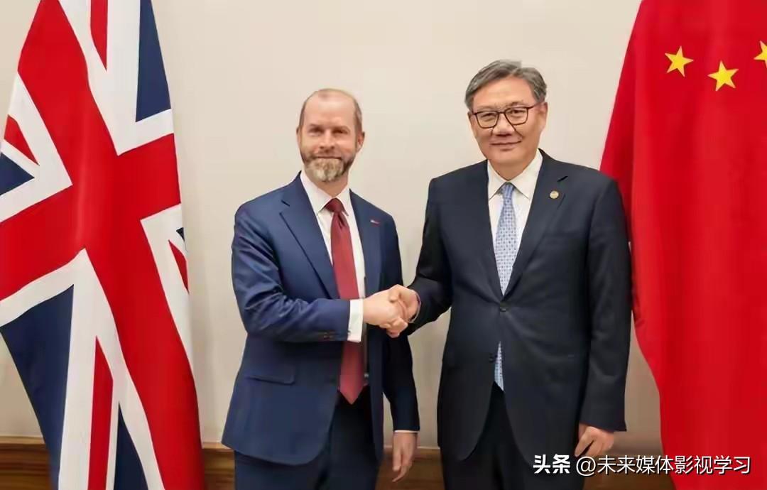 英国最近嘴上服软了，说要对强行没收中资钢厂的事给赔偿。听着挺像回事儿吧？可你仔细