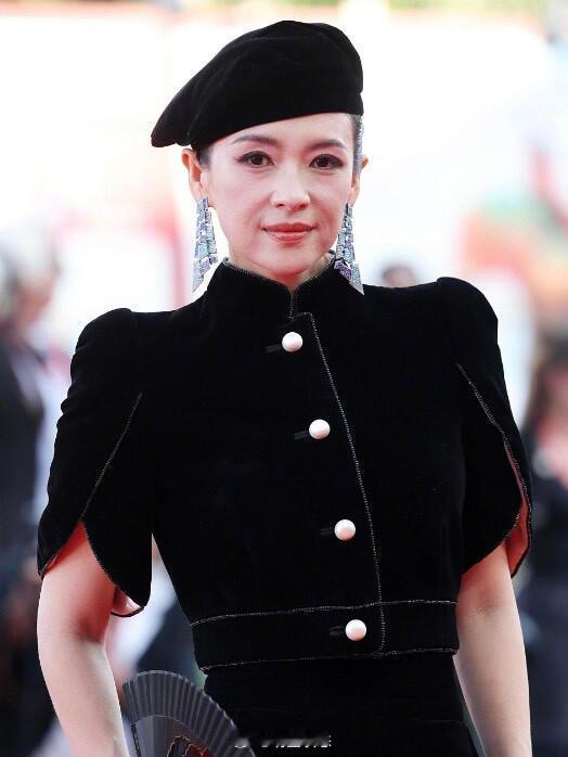 到底是谁在说不做医美会优雅的老去 ​​​