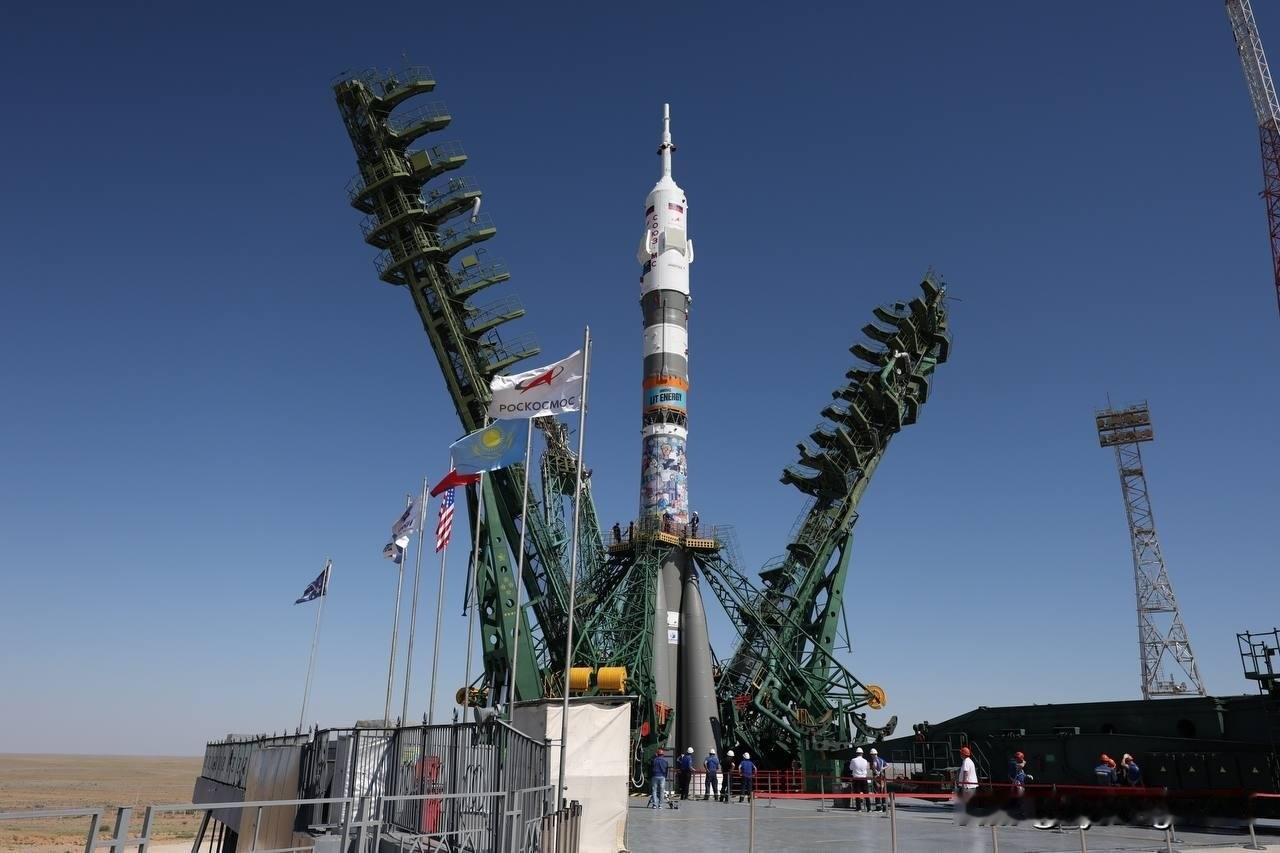 🇷🇺🚀搭载联盟MS-29载人飞船的联盟-2.1a火箭已在拜科努尔航天发射场