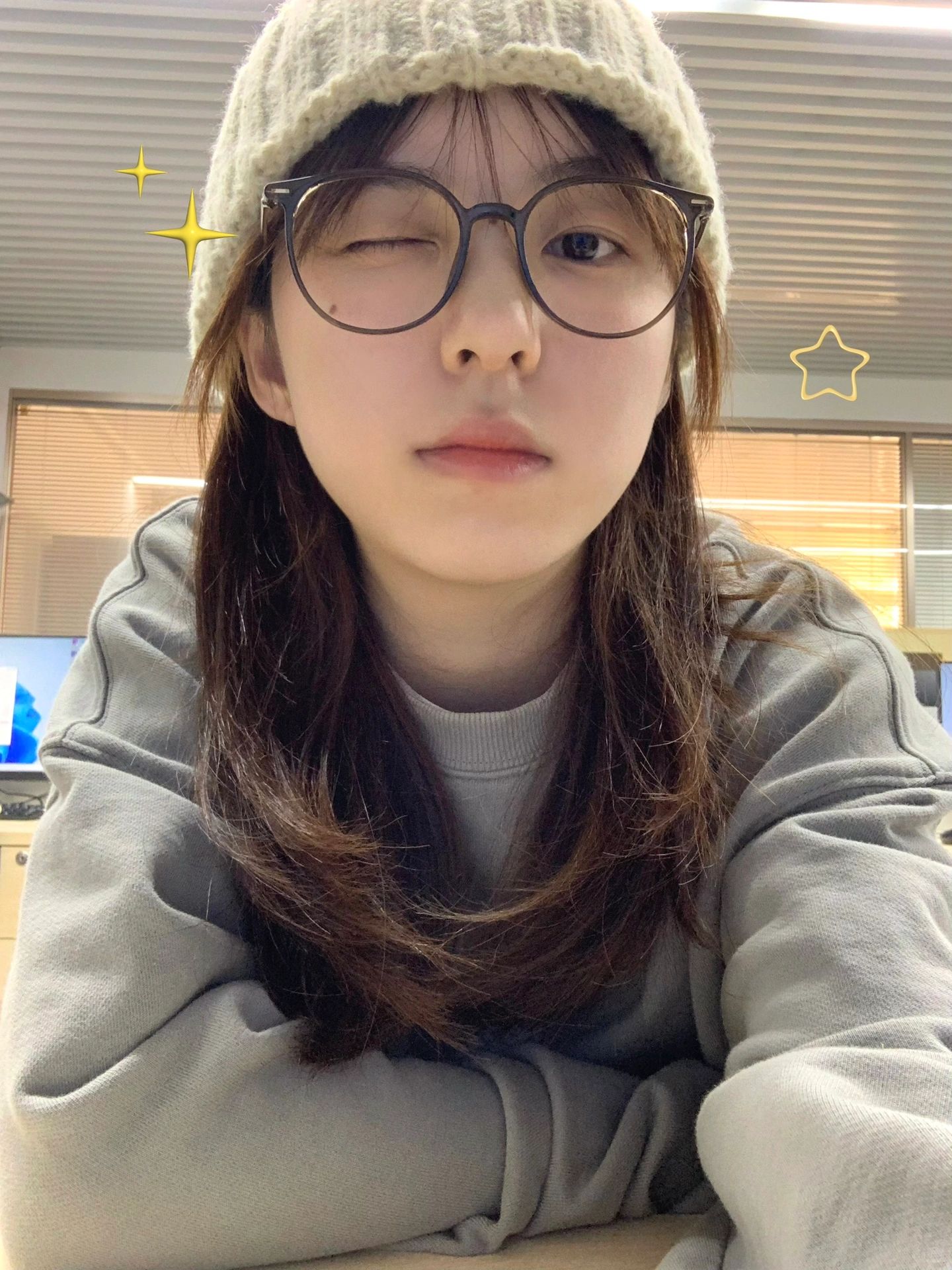 03｜只是喝五红汤就很漂亮的女大学生