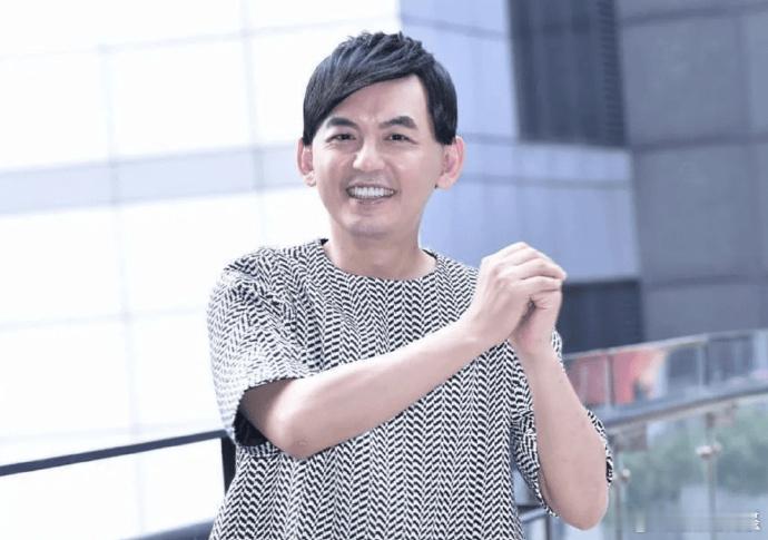 据台媒，黄子佼二审被判有期1年6月、缓刑4年，高等法院认为黄子佼犯下《个人资料保