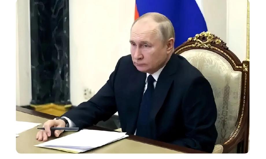 刚刚俄罗斯媒体爆出一条消息，由俄罗斯通讯社和另一家机构进行的最新一次民调显示，俄