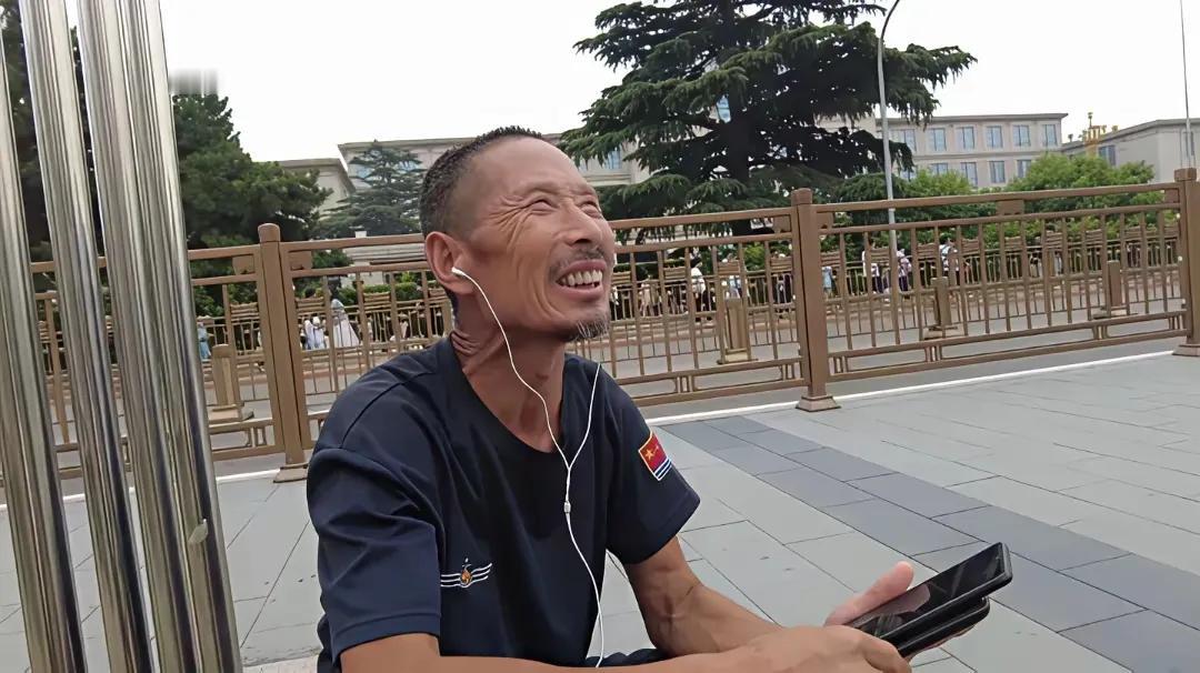 不查不知道，一查吓一跳！  
最近陈行甲新书分享会上，那个火遍全网的60岁工地大