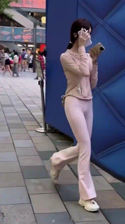 美女小姐姐这穿搭，应该没有多少男生能抵抗的住吧！国风穿搭 ​​​