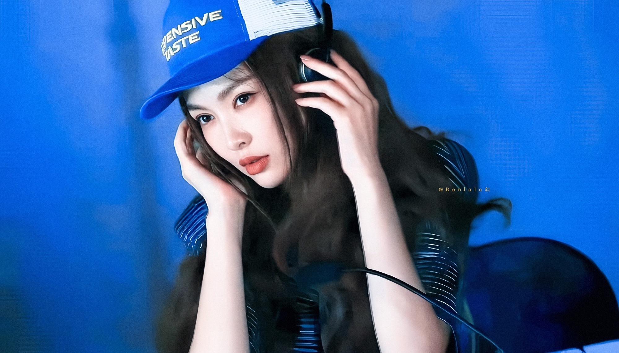 沉迷唐嫣美貌一天了 