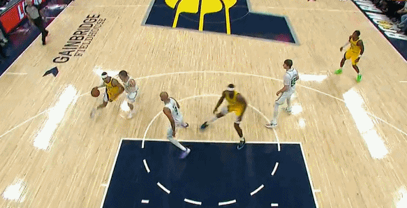 难评！怀特嘴巴开裂居然没升级犯规！
在今天NBA常规赛步行者对阵凯尔特人的第一节