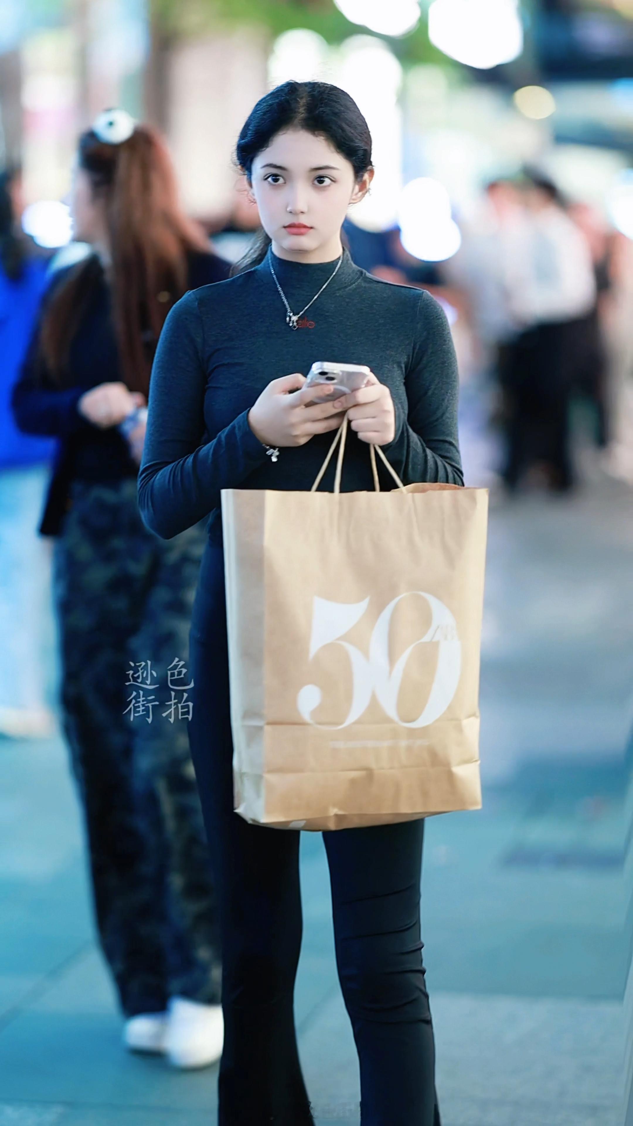 【成都街拍】晚安🌙🌙🌙丨摄影拍照每日穿搭