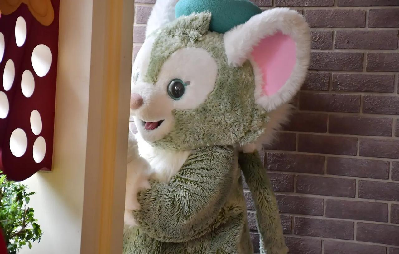 🐱🐱祟祟
前面互动的一组两个人，一个拍完，另外一个直接要走，幸好cm和我挽留