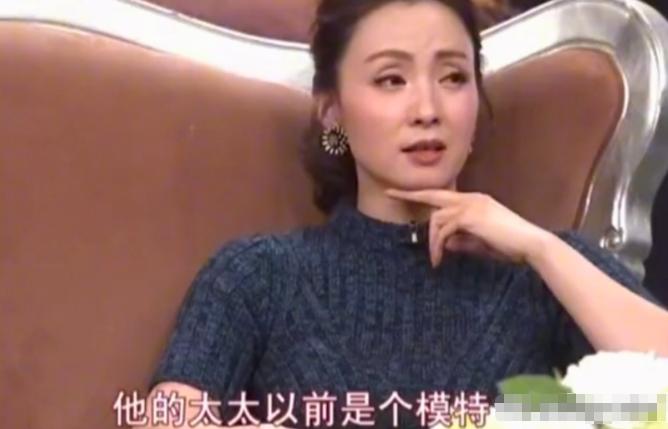 演员陶虹说：“我在上大学的时候，张澍跟我是一个寝室的，她那会就是个模特，长得特像
