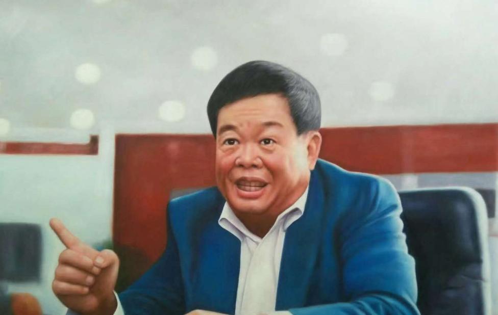 宗馥莉辞职，
最高兴的不是杜建英，
而是他



曹德旺一声不吭干大事。
娃哈哈