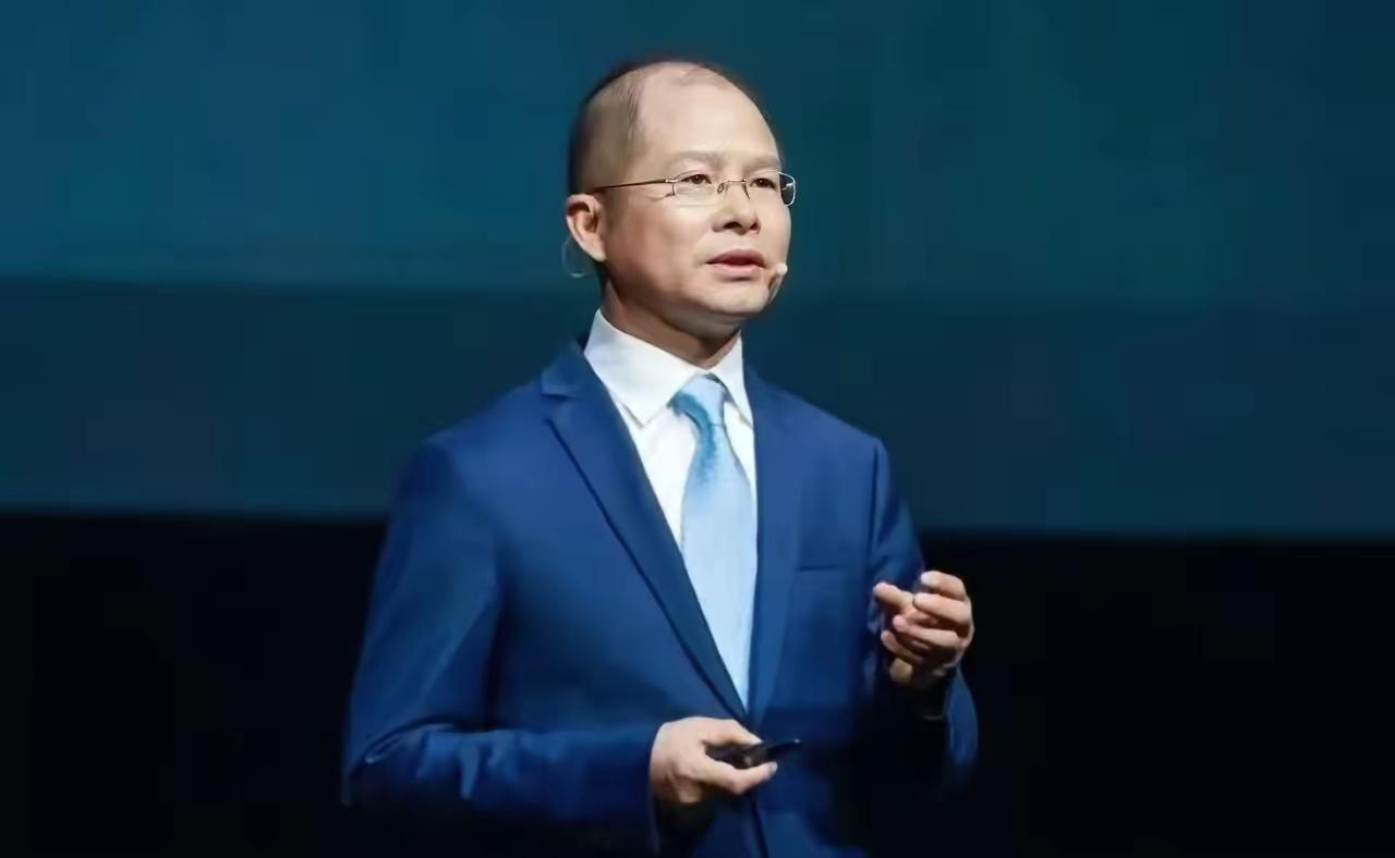 华为的徐直军终于把那层窗户纸捅破了——10月初，华为轮值董事长在全联接大会后接受