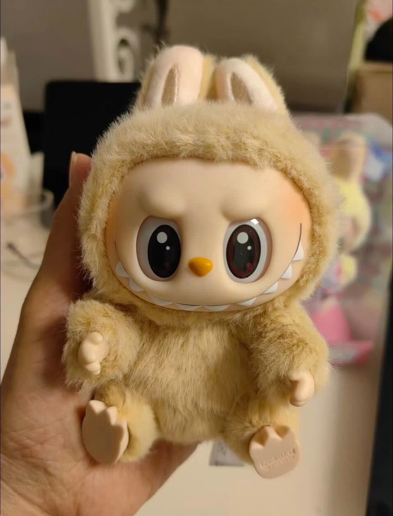 祝女粉们节日快乐！这条评论就行，抽2个99元的拉布布挂件盲盒下周三开男粉也能参与