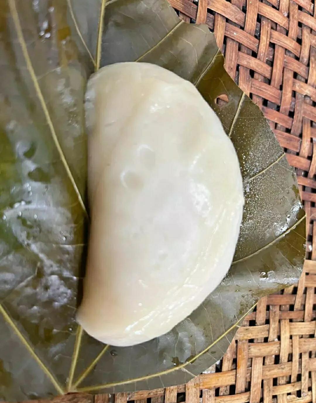 鬼节，话桐子叶粑粑，祭祀过祖先的桐子粑粑，放半月也不坏……

在我的家乡邵阳，每