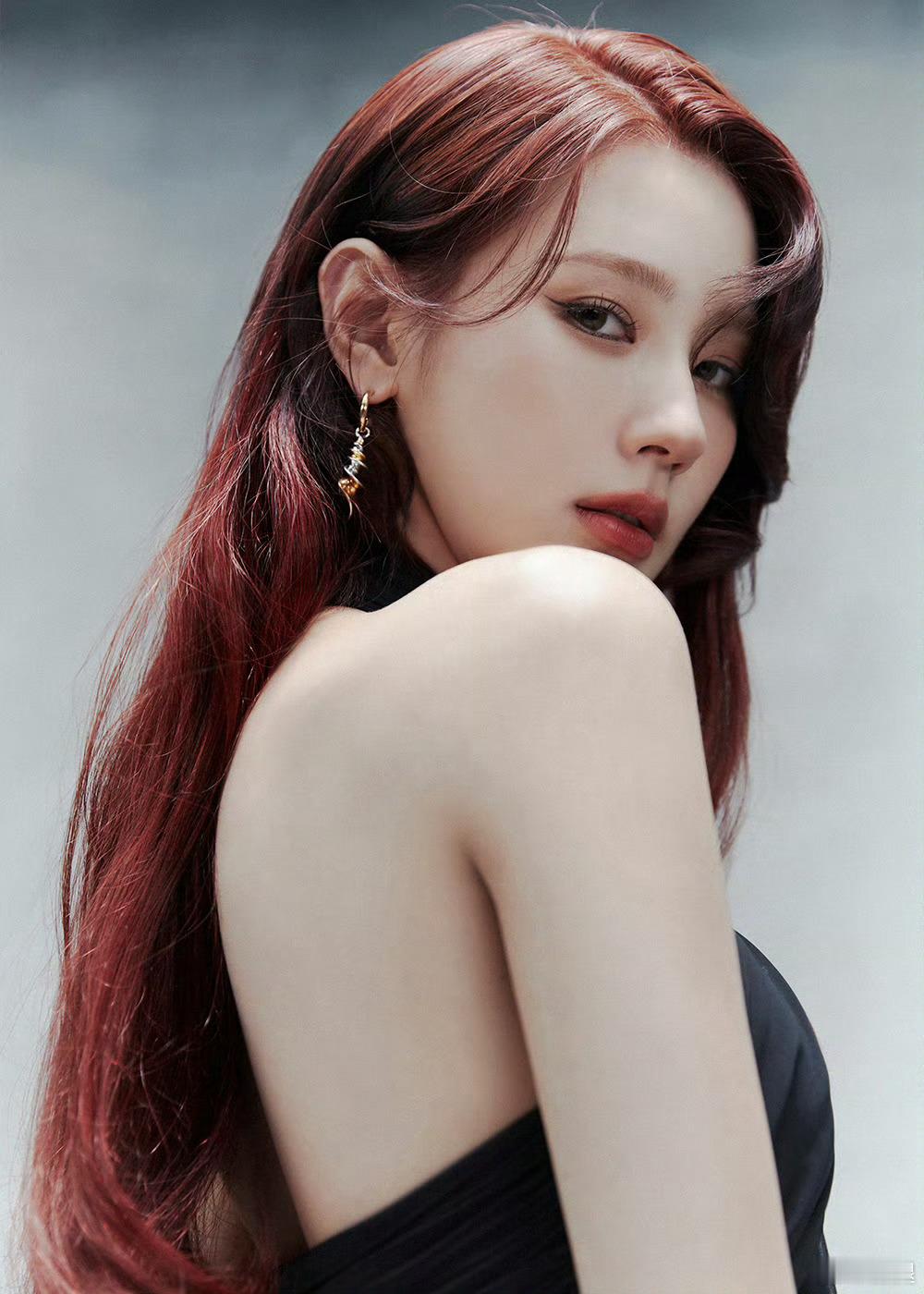 (G)I-DLE 新专预告照 |  | 赵美延、叶舒华、田小娟、宋雨琦、Minn