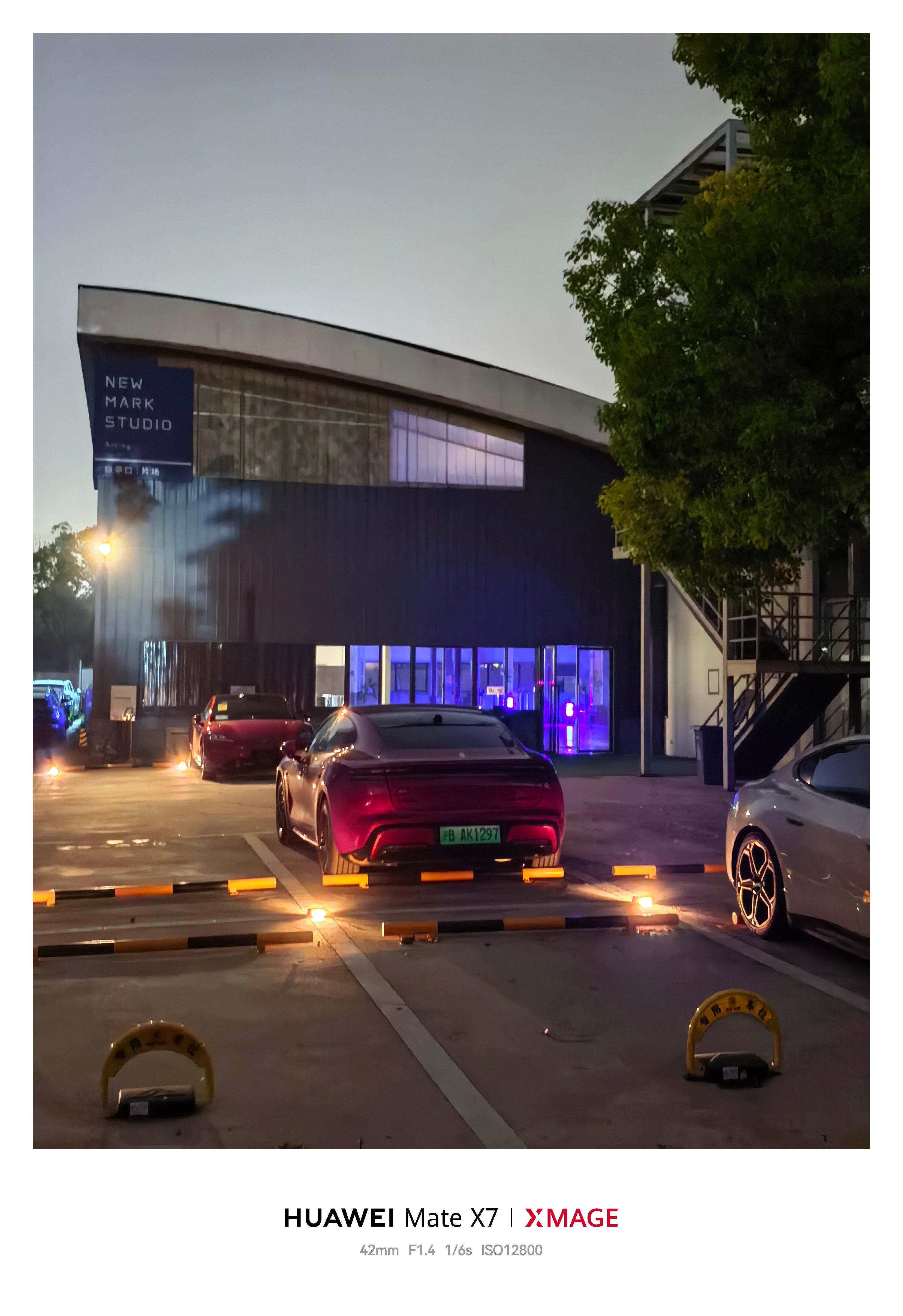 尚界 Z7 交付挺快？昨天开  的那辆 Z7 从杭州回上海，路上偶遇一辆；回到上