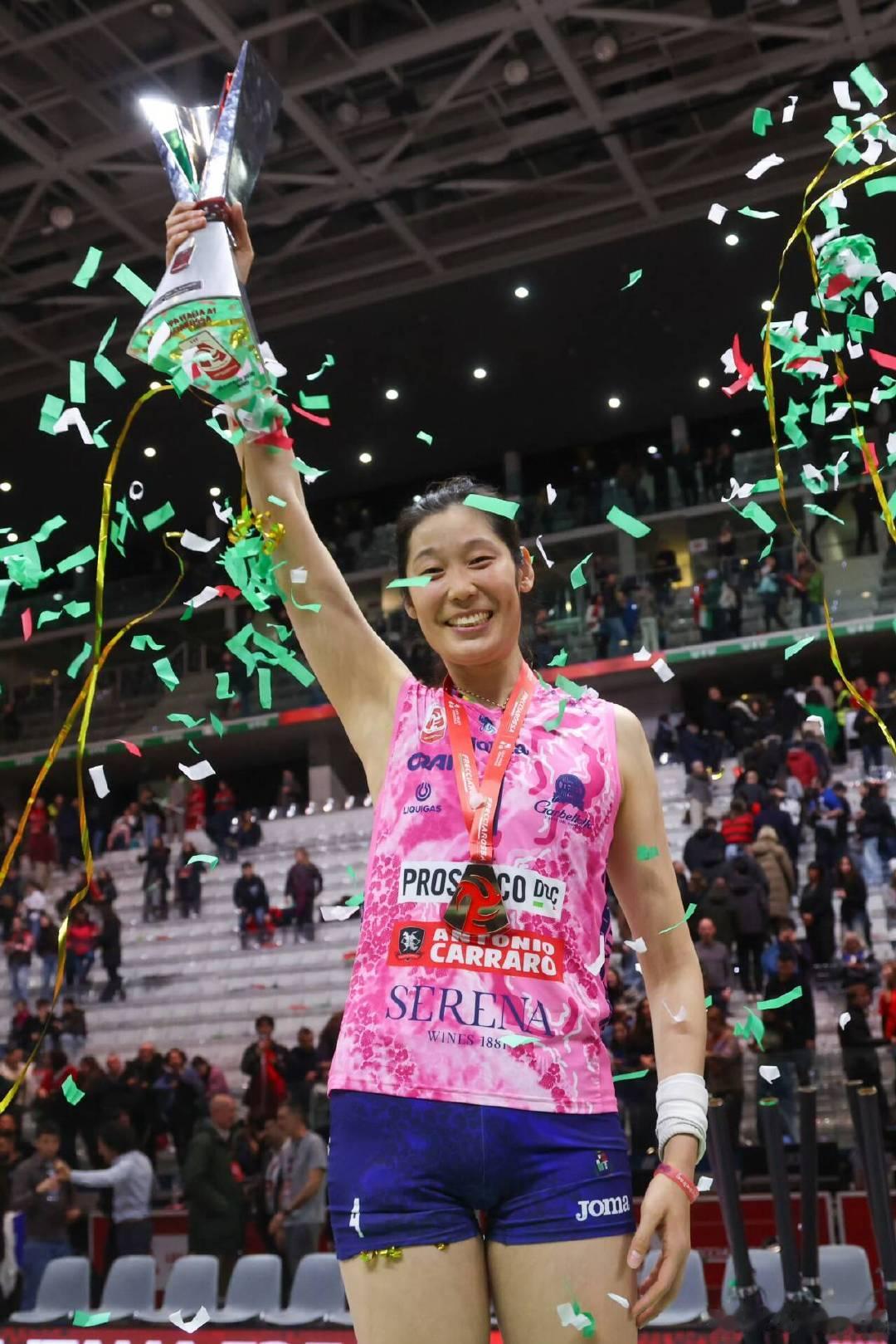 朱婷 朱婷意大利杯夺冠 夺冠图片集 朱婷13分助科内夺冠 掌上明朱 一路婷你 