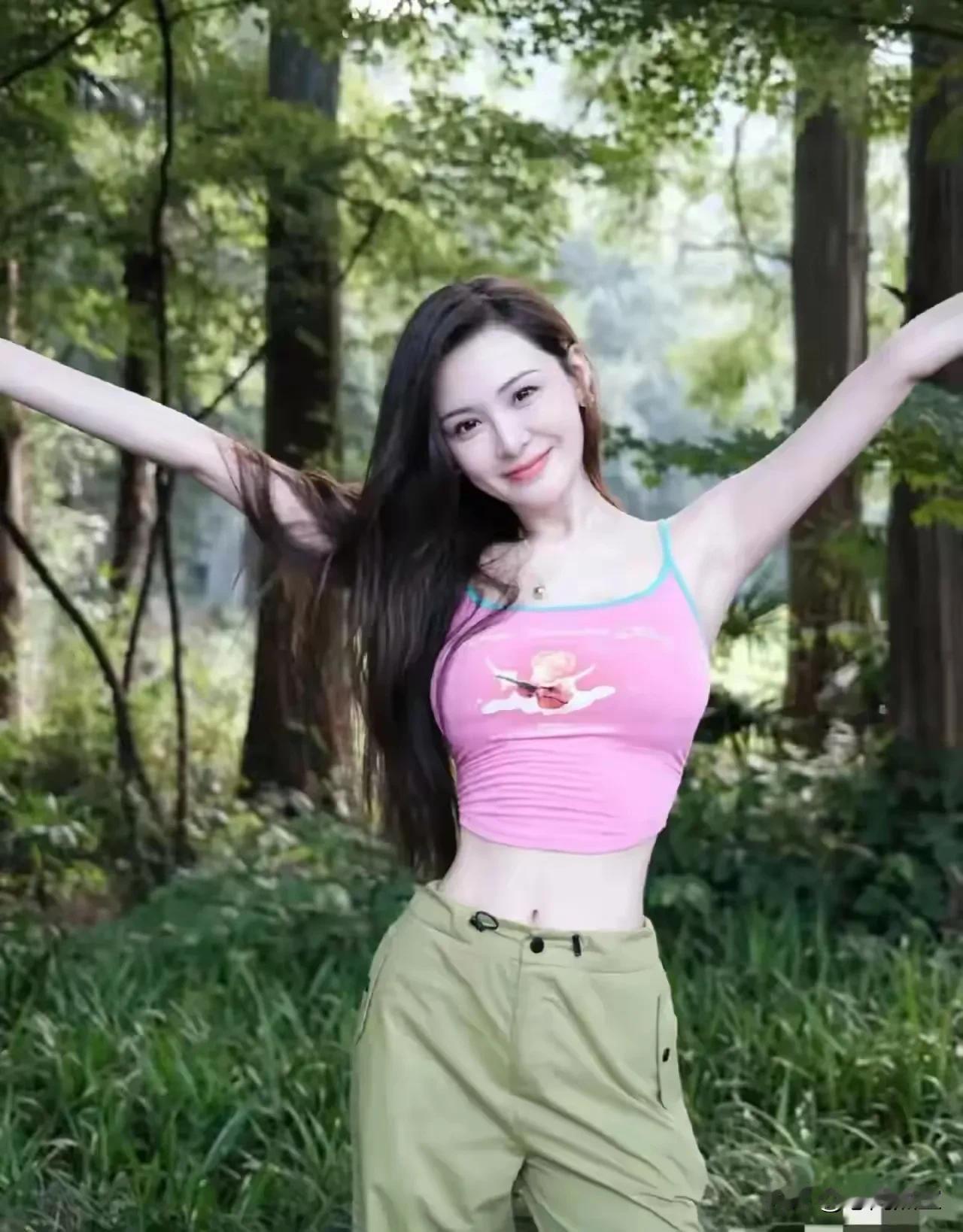 汪小菲的前女友太漂亮了，
大S,马筱梅都比不上她，
身材也非常极品，
简直是人间