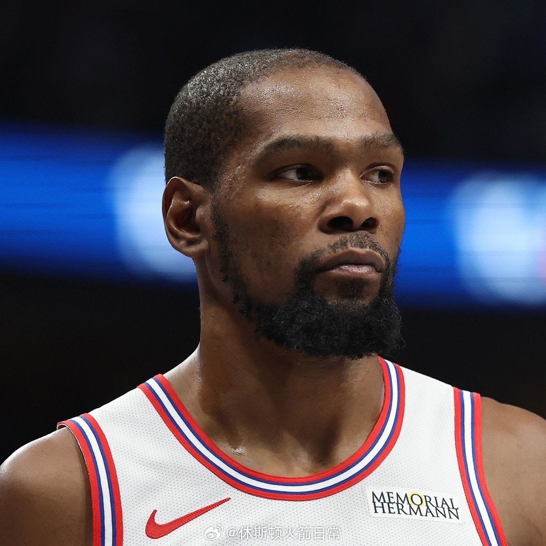 杜兰特谈超越乔丹成为历史得分榜第五：“我非常感激能在这里，在这么多忠实粉丝面前比