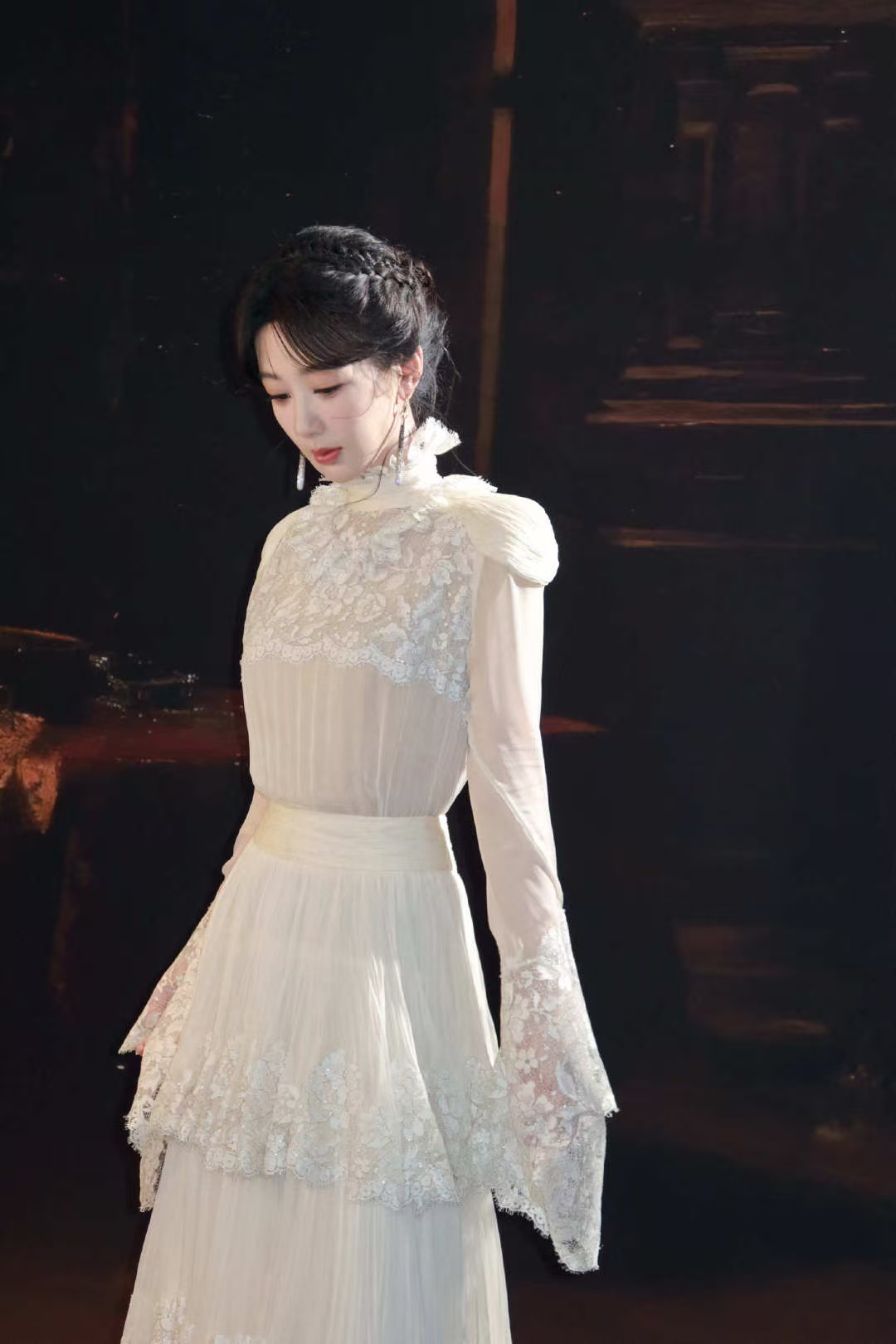 杨紫自由绽放的形态杨紫这组美的太权威了杨紫自由绽放的形态，封神，绝美[爱你] ​