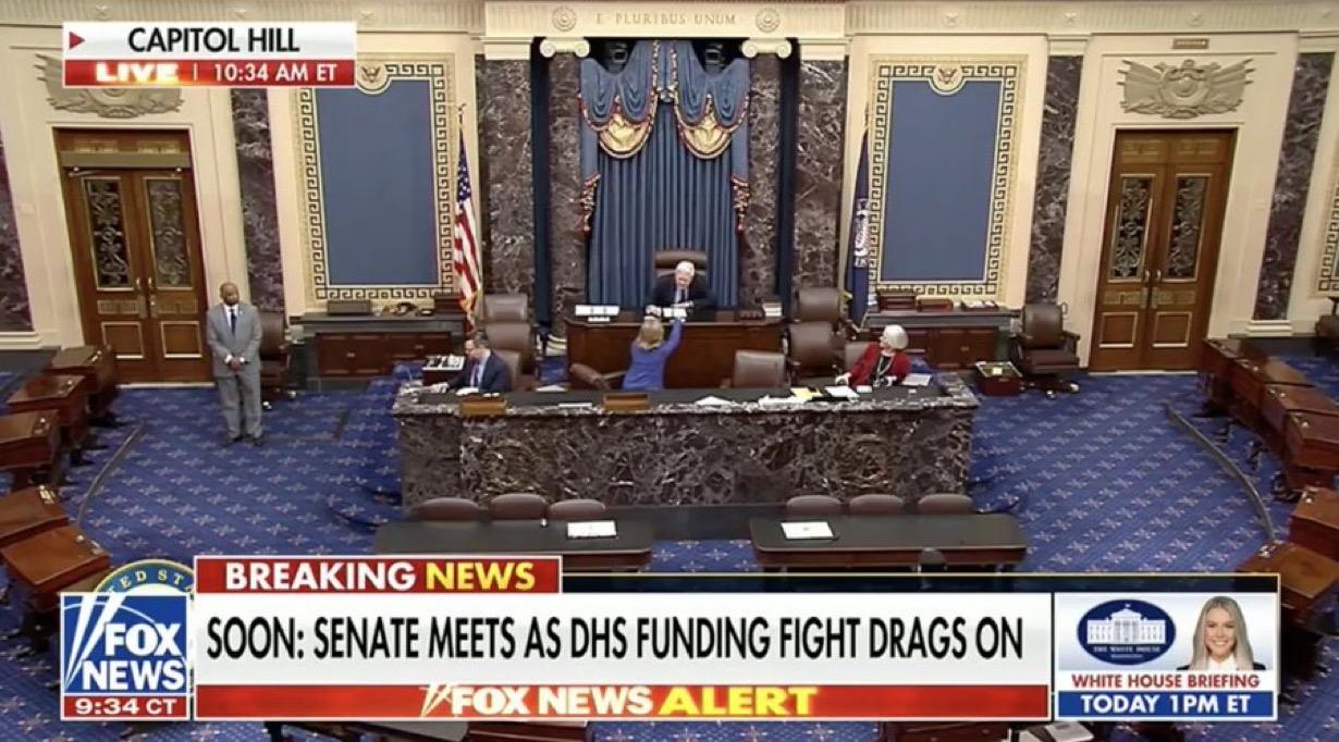美国参议院两党再次未能就国土安全部拨款达成协议，因此参议院将继续休会至4月2日星