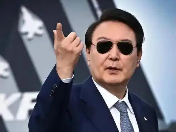 7月25日，《东亚日报》爆料:“尹锡悦曾把台湾当盟友，差点让韩国陷入台海争斗的漩