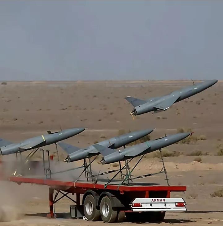 伊朗这波操作属实把以色列整不会了！
●新款“阿拉什-2”无人机直奔本-古里安机场