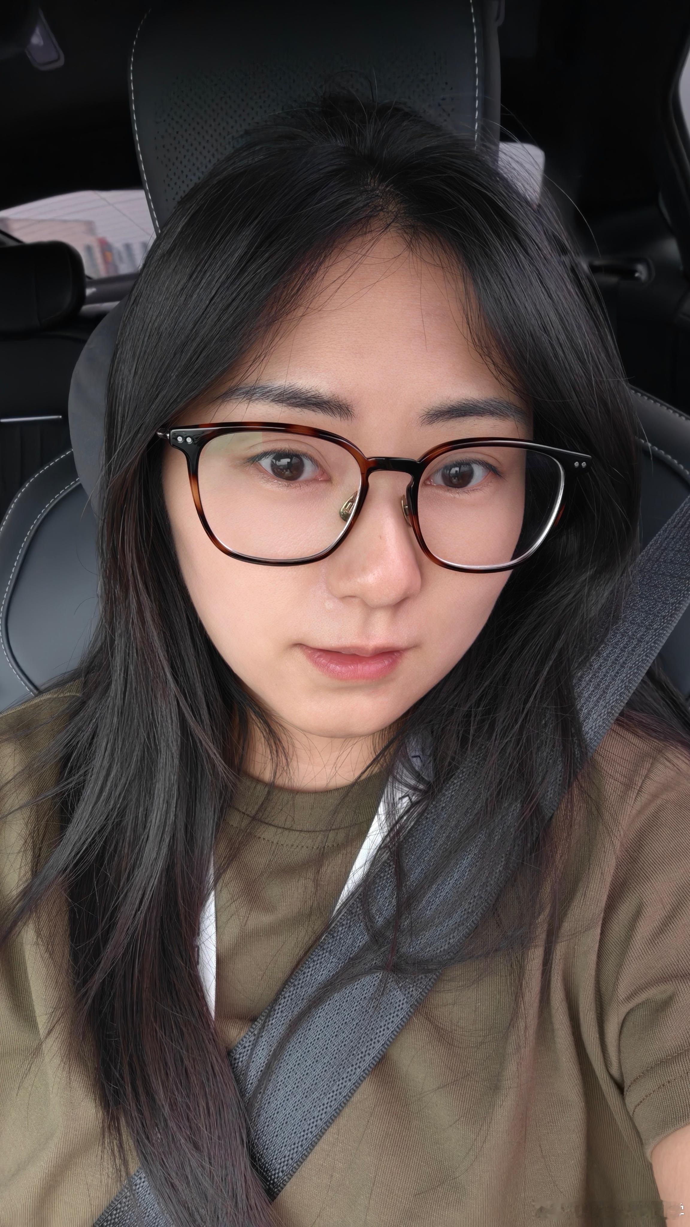 周一坏[困][困]又是堵车+极限赶机的一天… ​​​