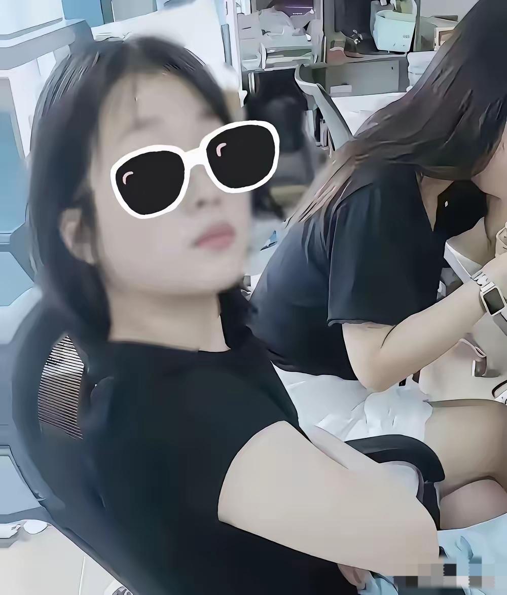 终于理解，
为什么杭州的这位外卖小哥会对“白嫖”的小仙女忍无可忍了！
因为她仅退