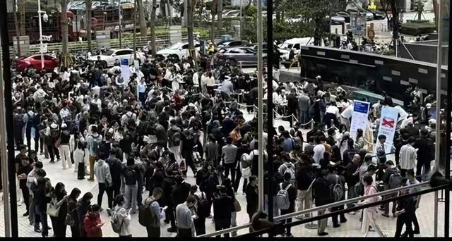 腾讯免费帮安装OpenClaw 网友：明天还免费吗？