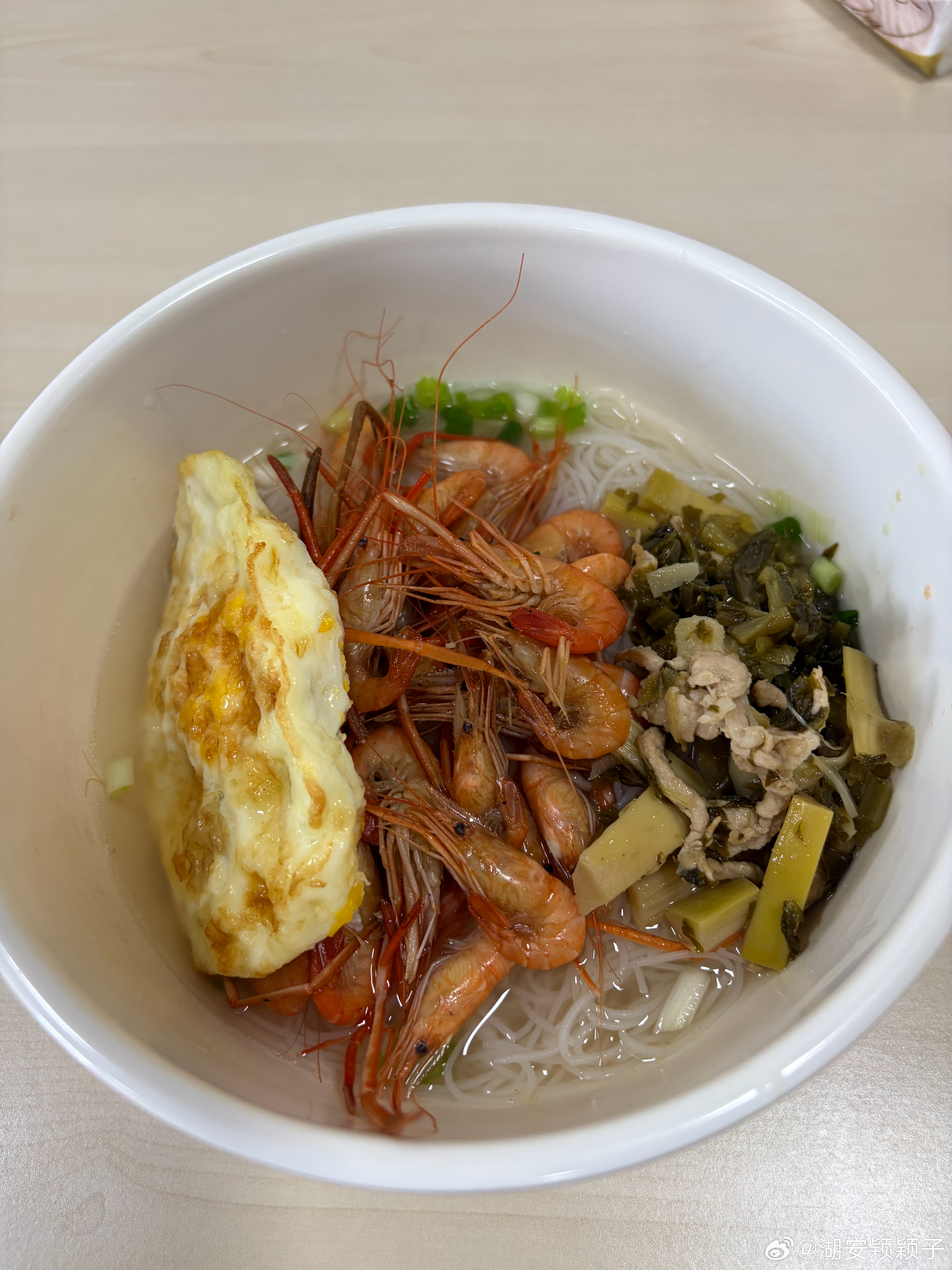 简简单单一碗面🍜 