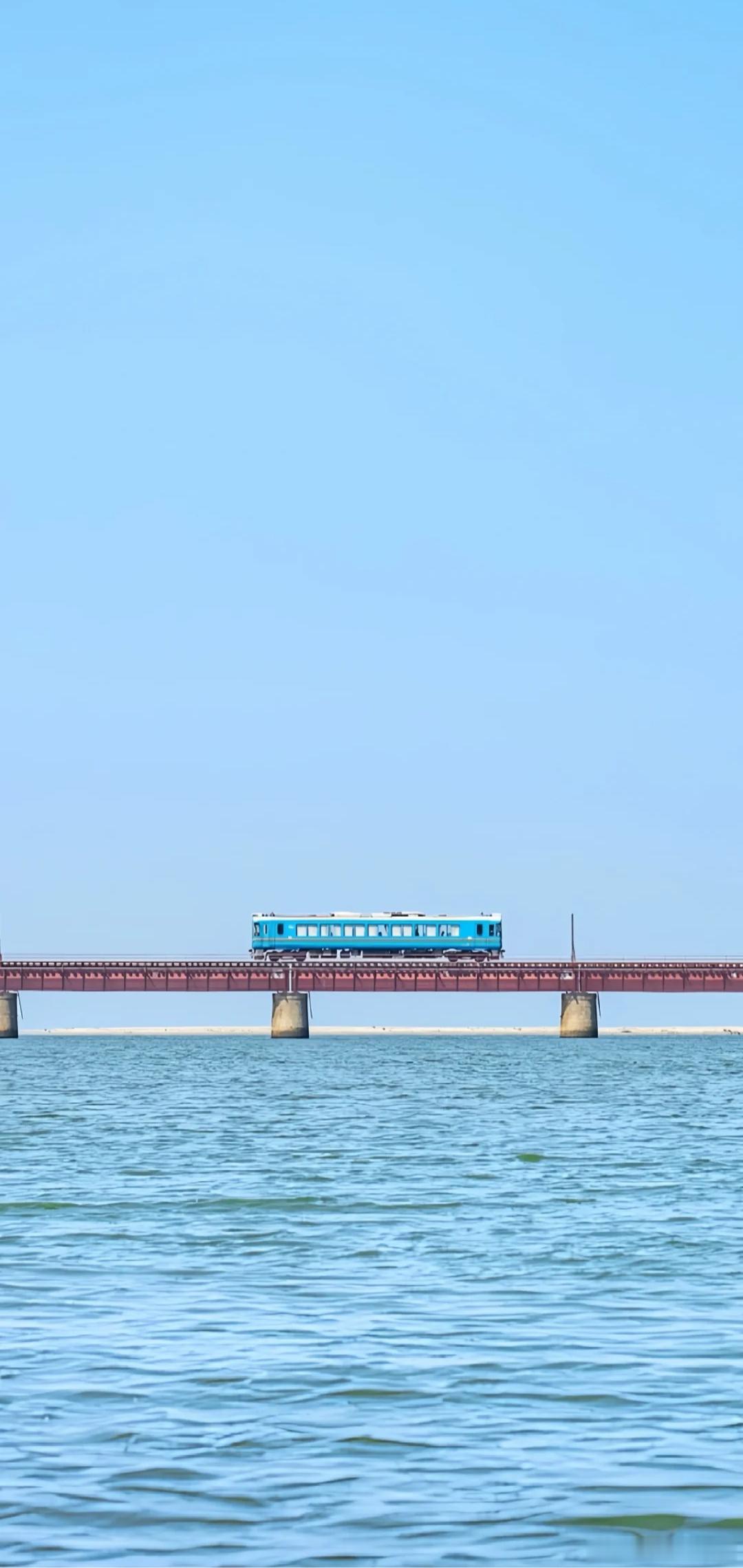 春天的浪漫，总绕不过大海，想住进海风里～ 