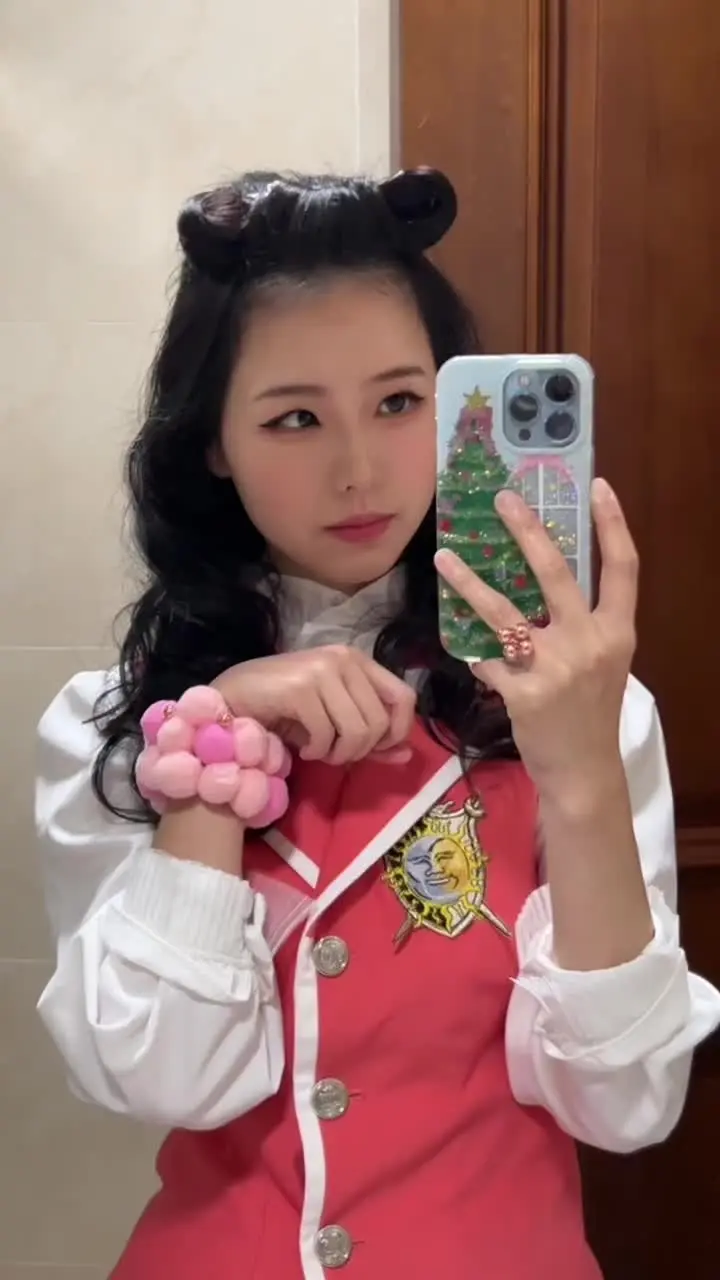 喵喵喵 我觉得我下次还是去cos芭瑞丝吧