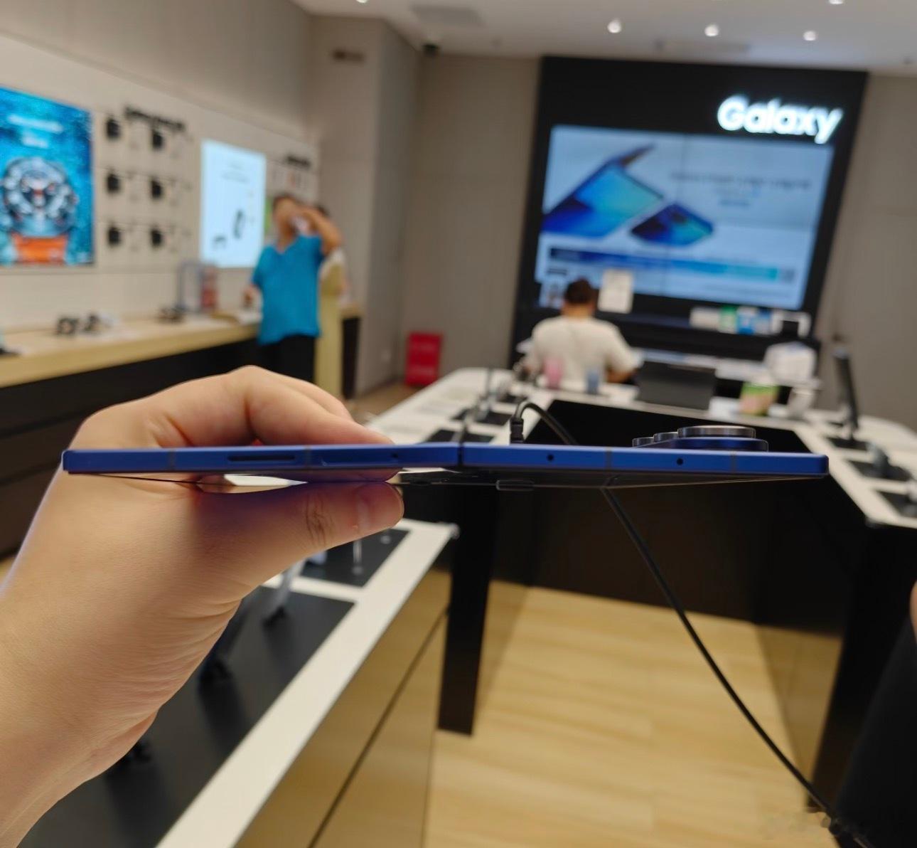 《关于Galaxy Z Fold7展不平的官方解释》Galaxy Z Fold7