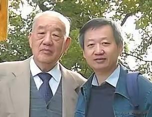 科学界为数不多的父子双院士，就是厦门大学的田昭武与田中群父子。

父亲田昭武，人