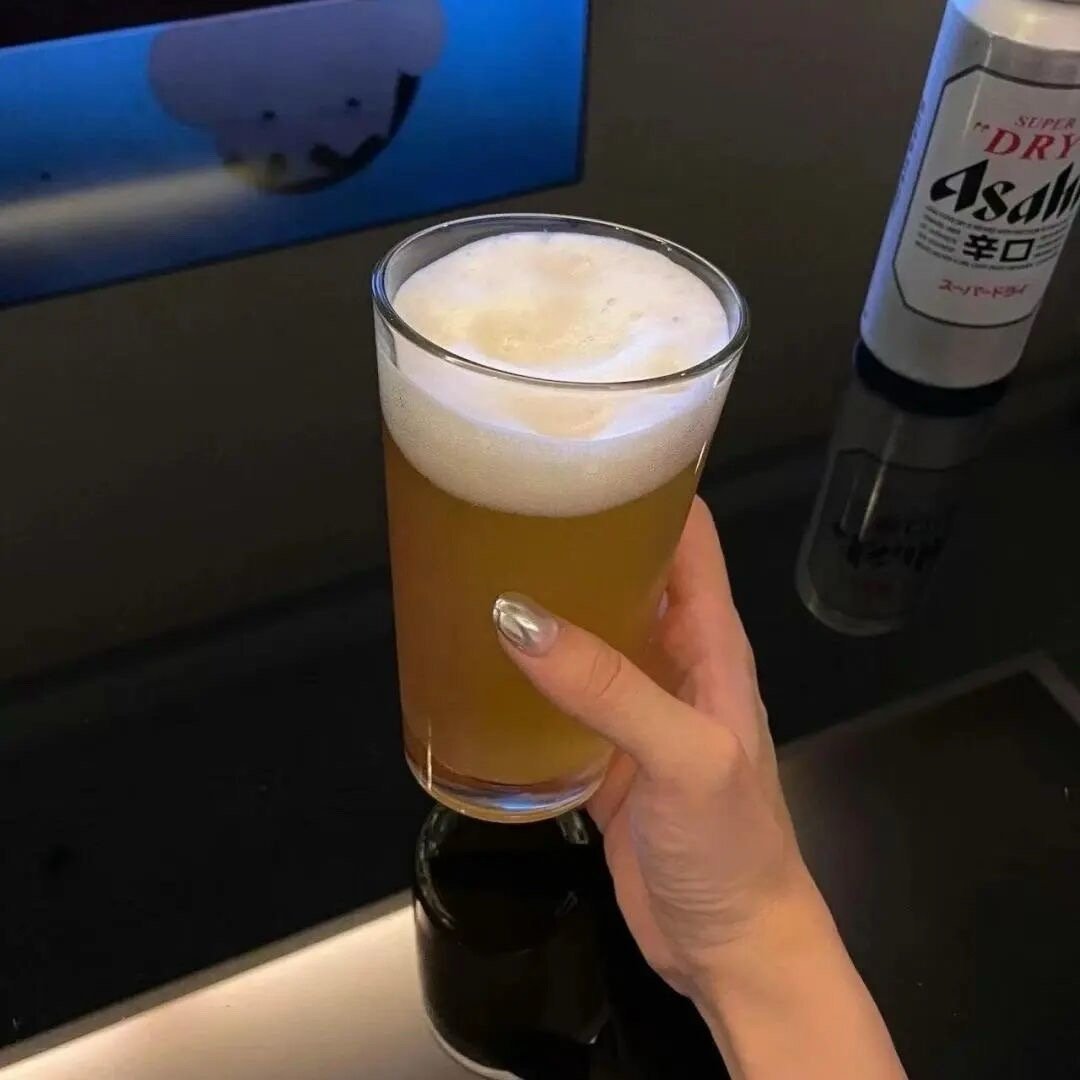 我们可以谈天谈地 唯独不能谈我们现在是什么关系 ​​​